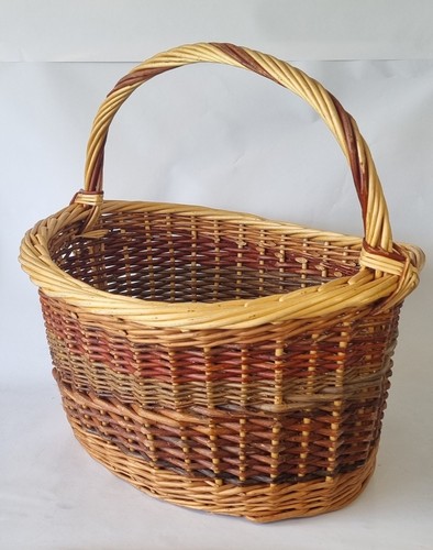 Vintage large oval wicker - large,