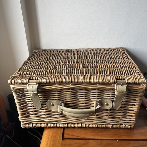 Large wicker picnic - large,